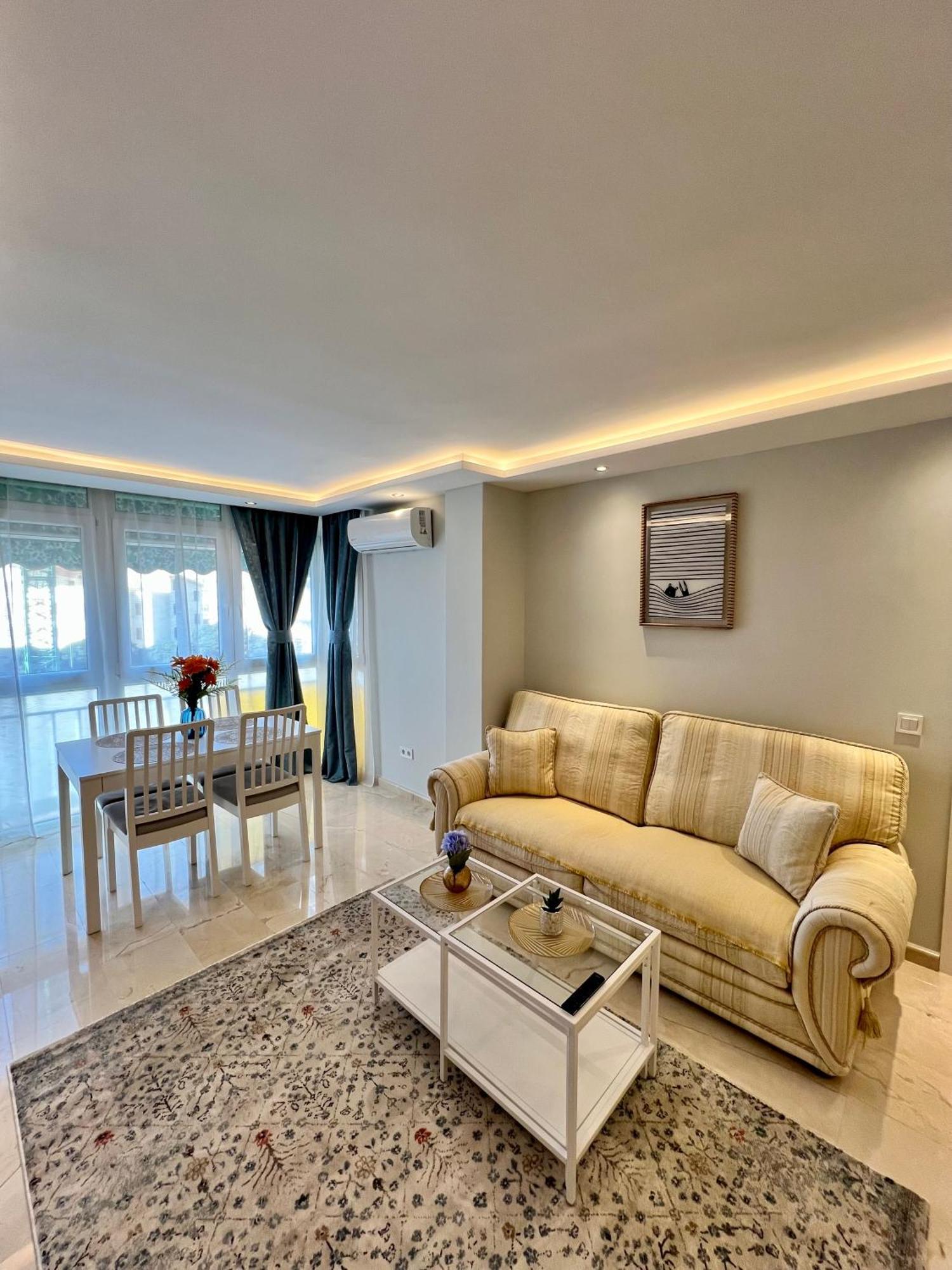 Apartamentos Prestige Suites Malaga IV 外观 照片